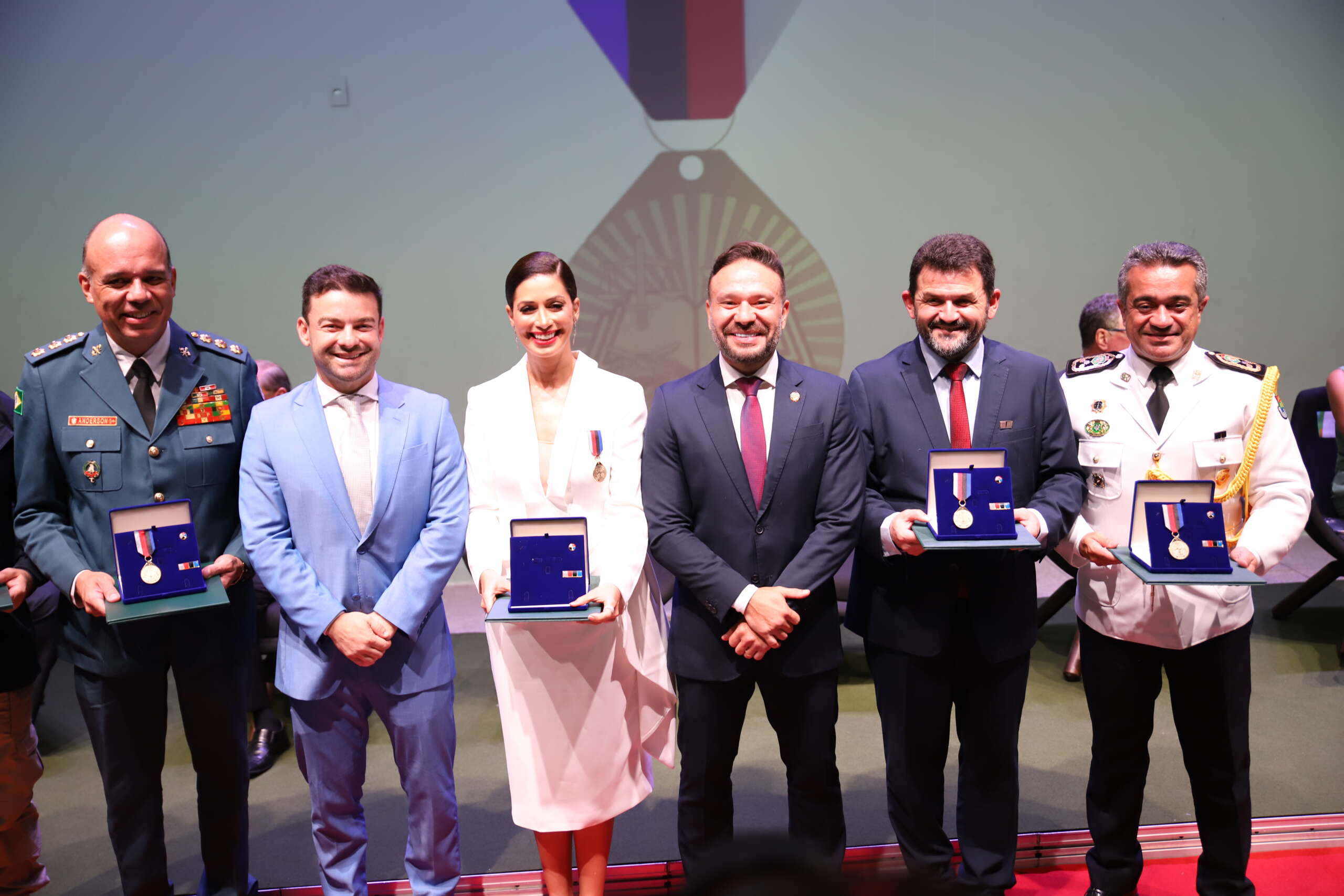 Superintendente da Supesp é homenageado com a Medalha Ordem do Mérito Acadêmico e Policial